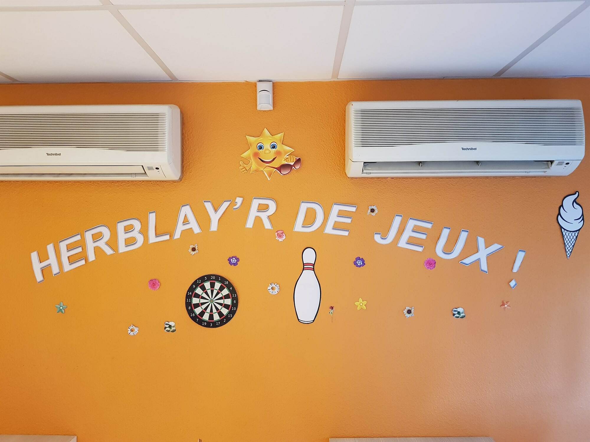 Premiere Classe Herblay Bagian luar foto